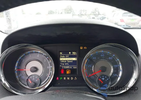 2016 Chrysler Town & Country Touring z USA, uszkodzony, nr VIN 2C4RC1BG6GR231645